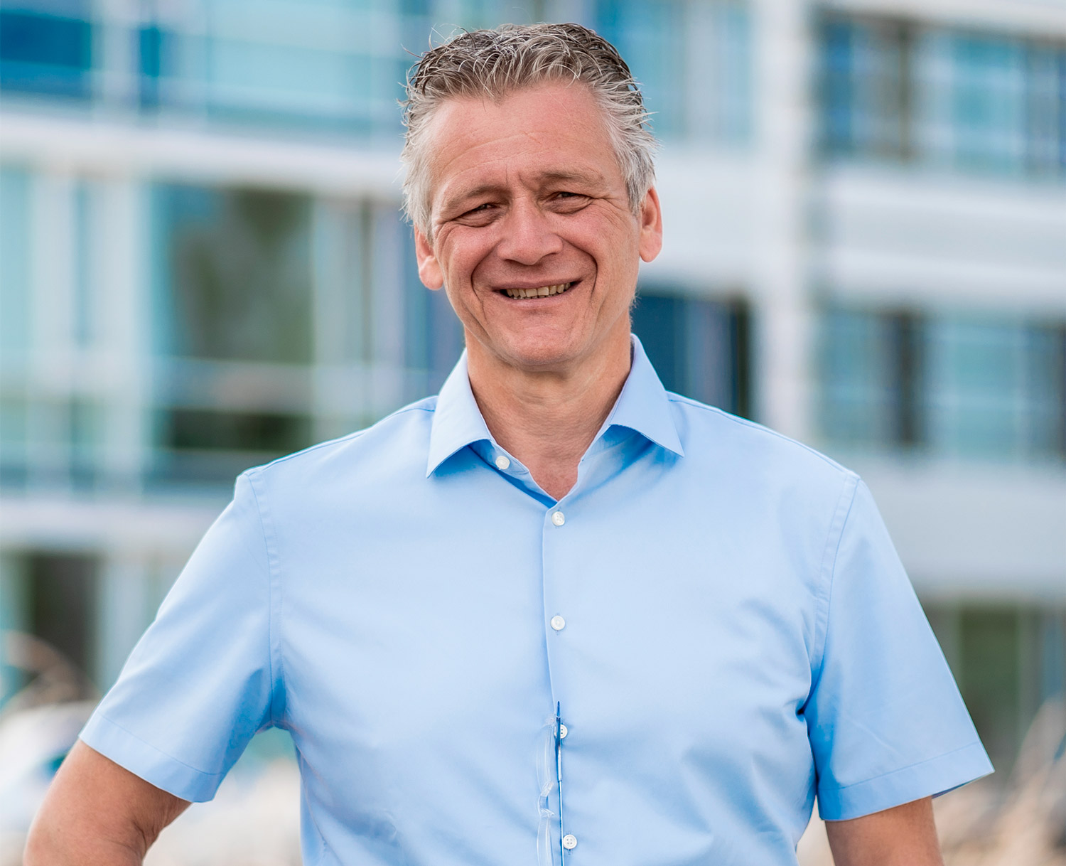 Jörn-Holger Baur, Vertrieb Himmelwerk. gibt einen Eindruck der Person, die sie unter den angegebenen Kontaktdaten erreich werden.
